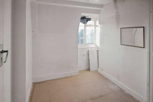 Flat 4, St. James Mansions, Old Steine, Brighton, East Sussex, BN1 1EN 60