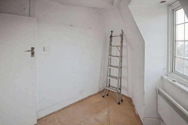 Flat 4, St. James Mansions, Old Steine, Brighton, East Sussex, BN1 1EN 60