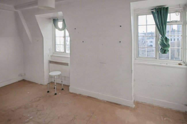 Flat 4, St. James Mansions, Old Steine, Brighton, East Sussex, BN1 1EN 60