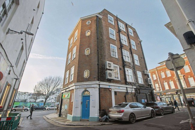 Flat 4, St. James Mansions, Old Steine, Brighton, East Sussex, BN1 1EN 60