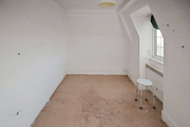 Flat 4, St. James Mansions, Old Steine, Brighton, East Sussex, BN1 1EN 60