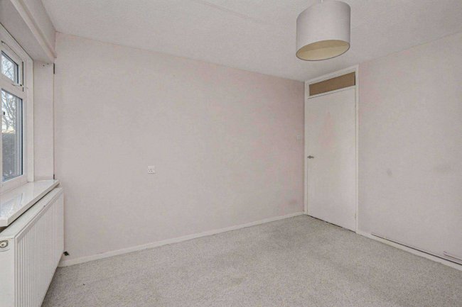 43 Keepers Coombe, Bracknell, Berkshire, RG12 0TN 8