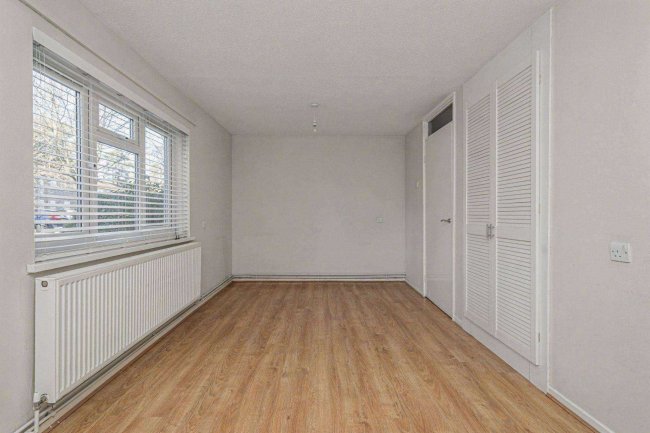 43 Keepers Coombe, Bracknell, Berkshire, RG12 0TN 8