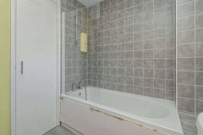 43 Keepers Coombe, Bracknell, Berkshire, RG12 0TN 8