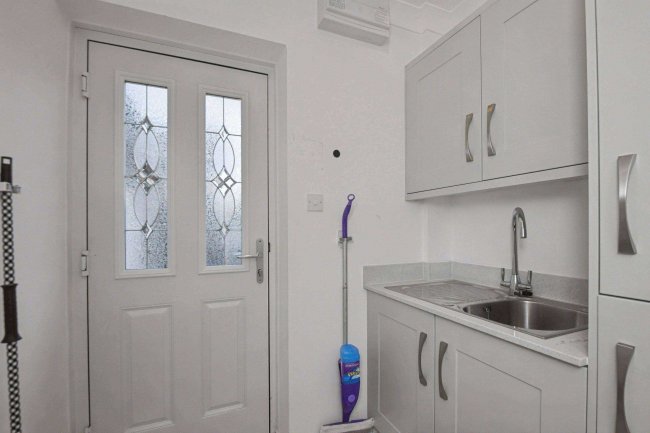 1 Shire Lane, West Bergholt, Colchester, Essex CO6 3SN 2