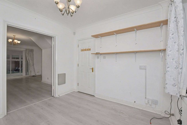 1 Shire Lane, West Bergholt, Colchester, Essex CO6 3SN 2