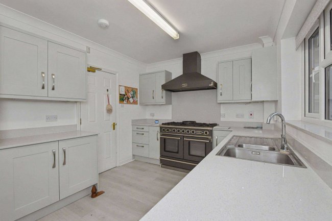 1 Shire Lane, West Bergholt, Colchester, Essex CO6 3SN 2