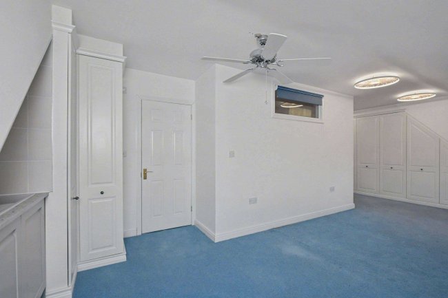 1 Shire Lane, West Bergholt, Colchester, Essex CO6 3SN 2