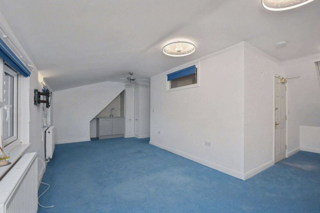 1 Shire Lane, West Bergholt, Colchester, Essex CO6 3SN 2