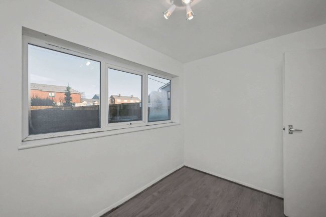 3 Crossbrook Court, Crossbrook Street, Cheshunt, Waltham Cross, EN8 8JF 10