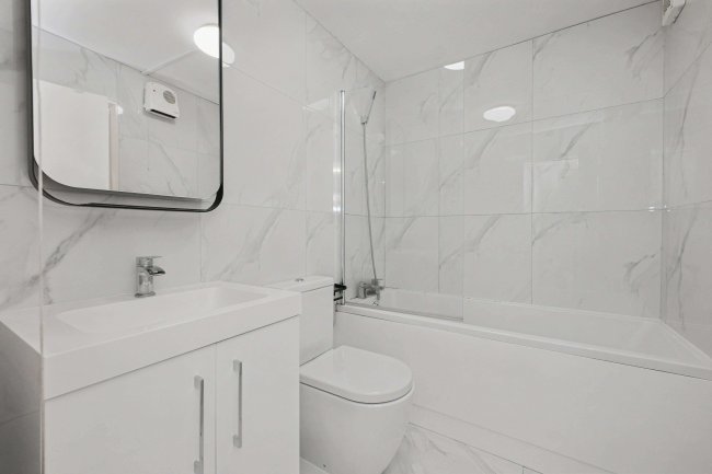 3 Crossbrook Court, Crossbrook Street, Cheshunt, Waltham Cross, EN8 8JF 10