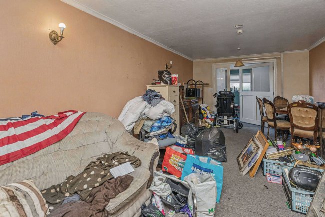 24 Rosemary Lane, Blackwater, Camberley, Hampshire, GU17 0LT 8