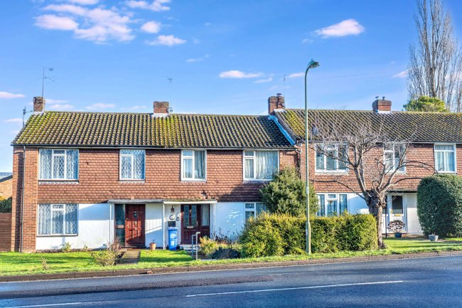 24 Rosemary Lane, Blackwater, Camberley, Hampshire, GU17 0LT 8