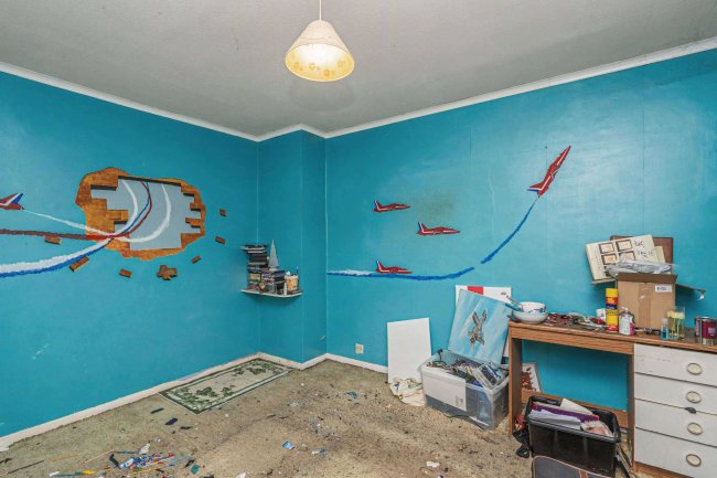 24 Rosemary Lane, Blackwater, Camberley, Hampshire, GU17 0LT 8