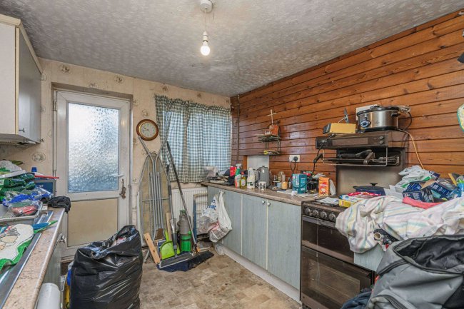 24 Rosemary Lane, Blackwater, Camberley, Hampshire, GU17 0LT 8