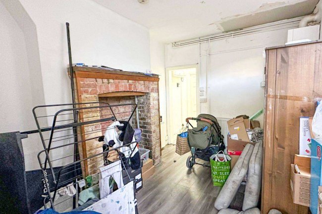 89 High Street, Hythe, Kent, CT21 5JH 7