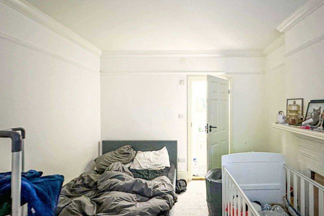 89 High Street, Hythe, Kent, CT21 5JH 7