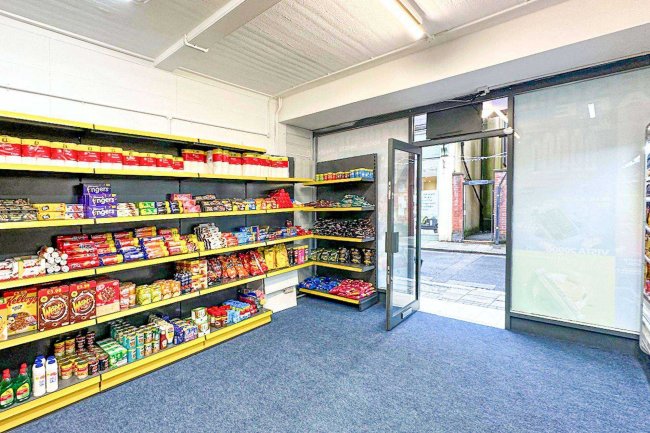 89 High Street, Hythe, Kent, CT21 5JH 7