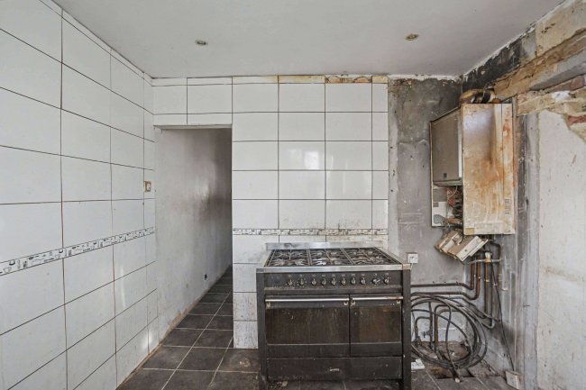 11b Ecclesbourne Road, Thornton Heath, Surrey, CR7 7BP 86