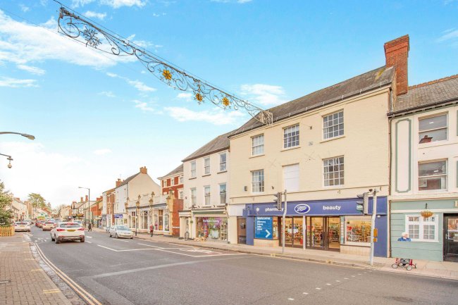 6 High Street, Wellington TA21 8RA 99