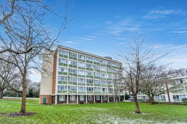 Flat 2 Campion House, Jocks Lane, Bracknell, RG42 1PG 82