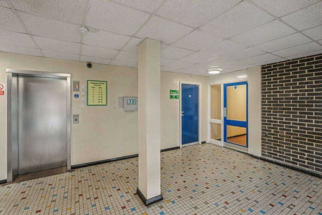 Flat 2 Campion House, Jocks Lane, Bracknell, RG42 1PG 82