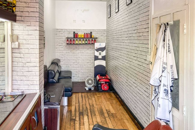 254 Brixton Road, London SW9 6AQ 1