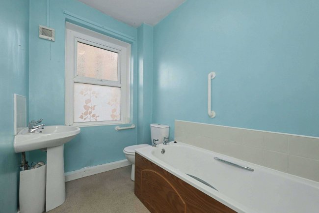 4 Albert Street, Longtown, Carlisle, Cumbria, CA6 5SF 98