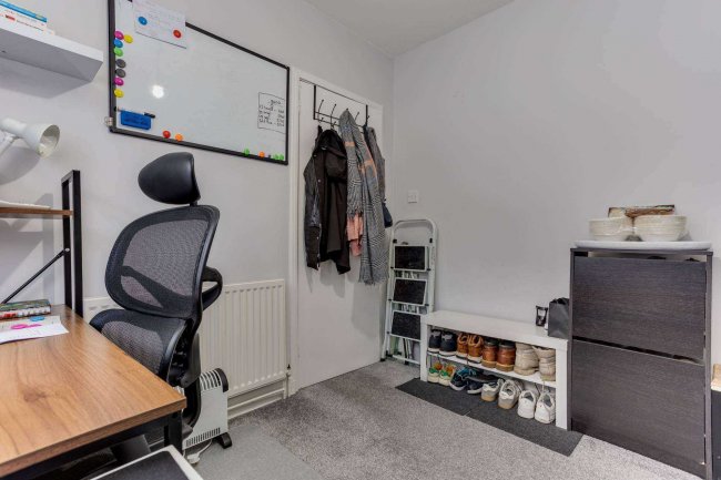 7 Falcourt Close, Sutton, Surrey, SM1 2RQ 8