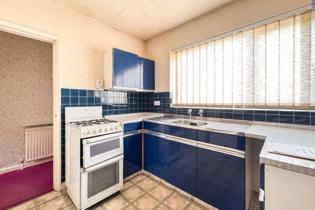 19 Hill View Road, Llandudno, Gwynedd, LL30 1SP 27