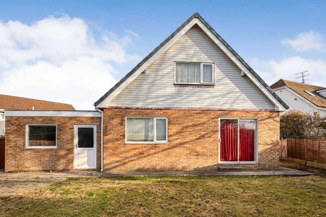 19 Hill View Road, Llandudno, Gwynedd, LL30 1SP 27