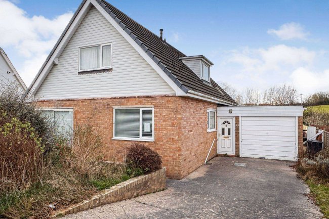 19 Hill View Road, Llandudno, Gwynedd, LL30 1SP 27