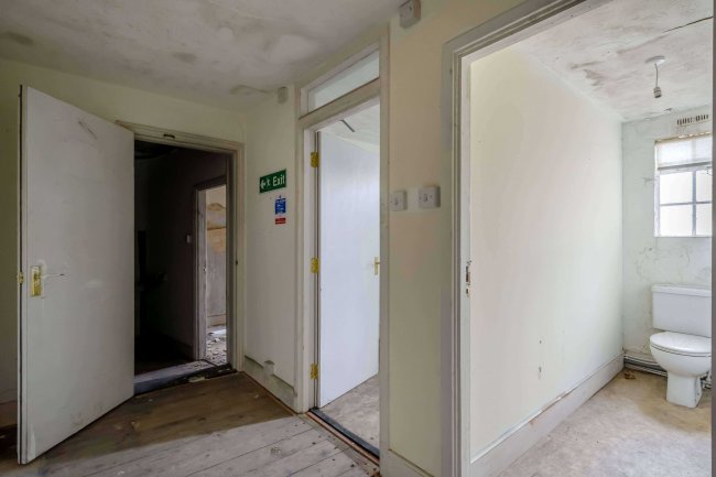 17 East Street, Colchester, Essex CO1 2TR 34