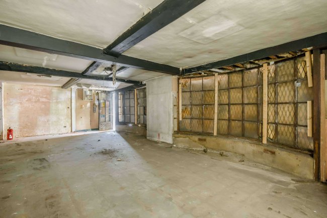 18 East Street, Colchester, Essex CO1 2TR 9