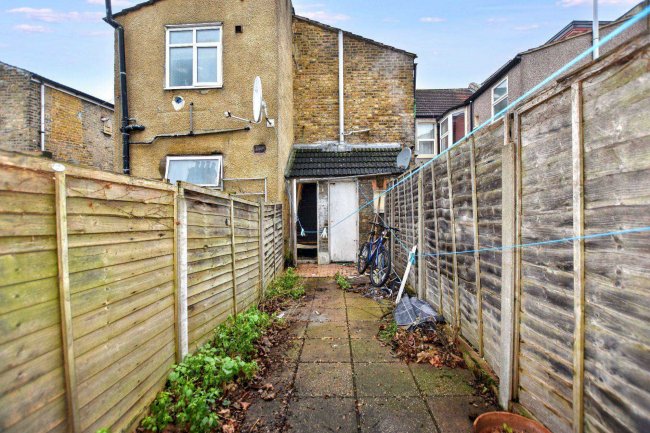 140A Keppel Road, London, E6 2BG 41