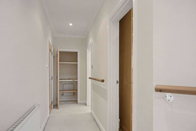 Flat 6 College House, 77 South Downs Road, Altrincham, Cheshire, WA14 3DZ 85