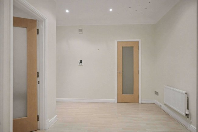 Flat 6 College House, 77 South Downs Road, Altrincham, Cheshire, WA14 3DZ 85