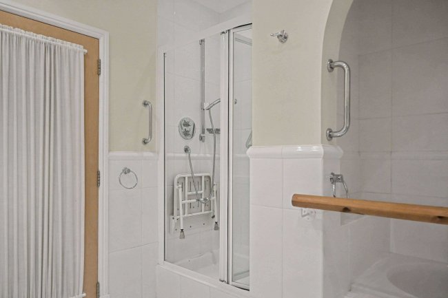 Flat 6 College House, 77 South Downs Road, Altrincham, Cheshire, WA14 3DZ 85