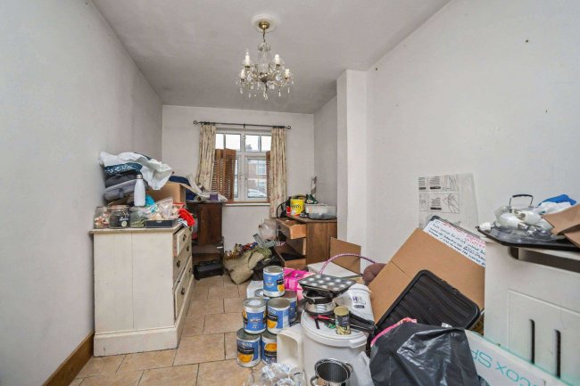 44 Plains Avenue, Maidstone, ME15 7AU 8