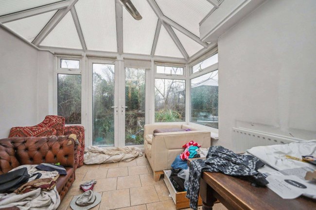 44 Plains Avenue, Maidstone, ME15 7AU 8