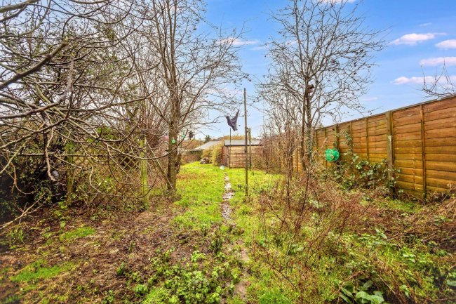 44 Plains Avenue, Maidstone, ME15 7AU 8