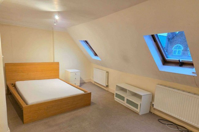 56c Knights Hill, West Norwood, London SE27 0JD 78