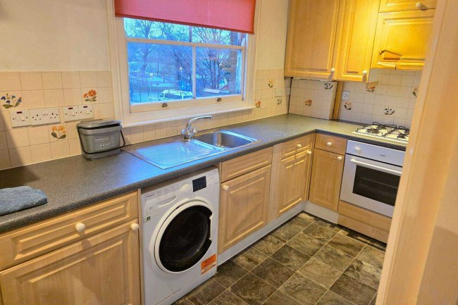 56c Knights Hill, West Norwood, London SE27 0JD 78