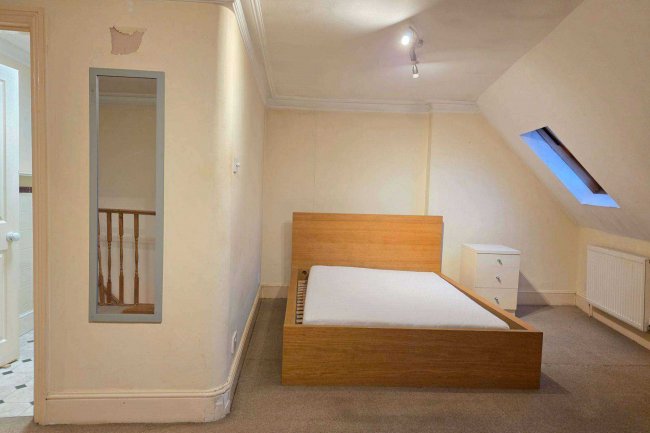 56c Knights Hill, West Norwood, London SE27 0JD 78