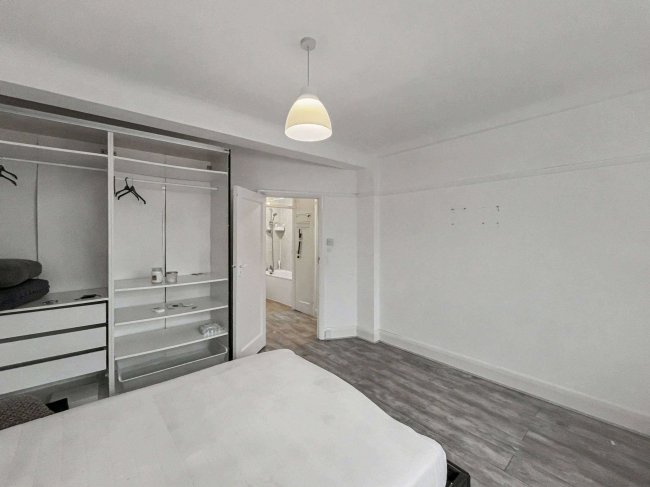 Flat 31 Goodwood Mansions, Stockwell Park Walk, Stockwell, London, SW9 0XZ 9