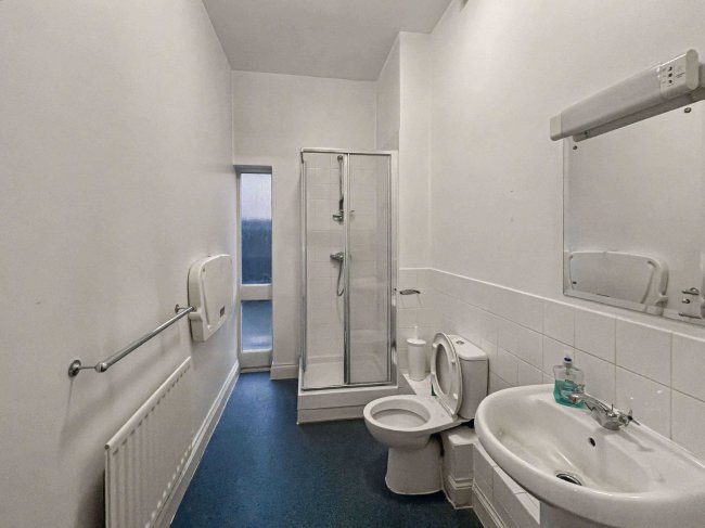 Jennings House, 4A Ferndale Road, Clapham North, SW4 7SF 33