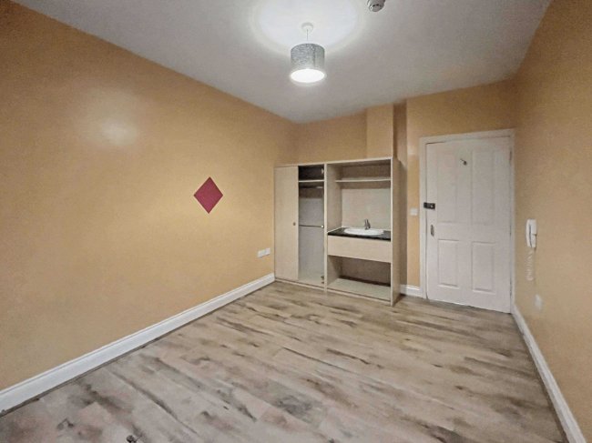 Jennings House, 4A Ferndale Road, Clapham North, SW4 7SF 33