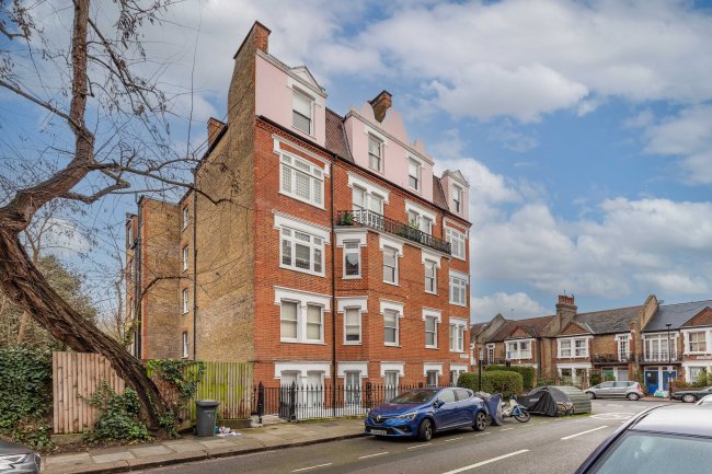 53 Waldemar Avenue Mansions, Waldemar Avenue, Fulham, London, SW6 5LX 2