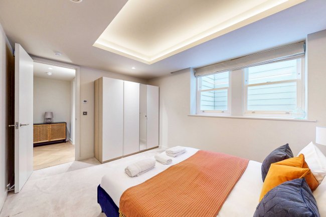 53 Waldemar Avenue Mansions, Waldemar Avenue, Fulham, London, SW6 5LX 2