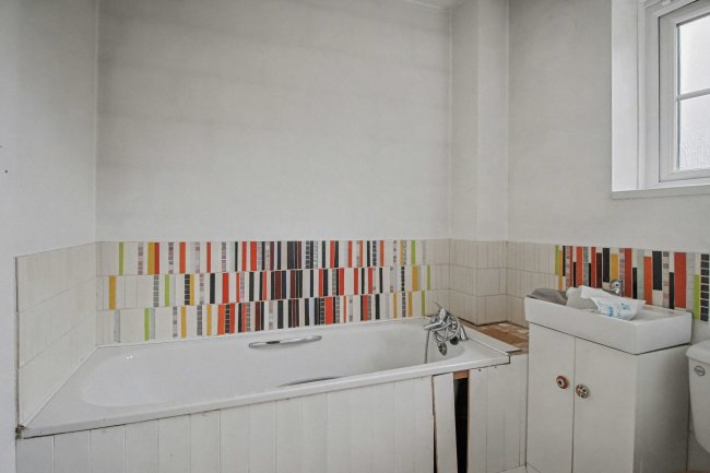 Flats 1 -14 & Houses 15 – 19 Pines Court, East Street, Blandford Forum, Dorset, DT11 7DU 1